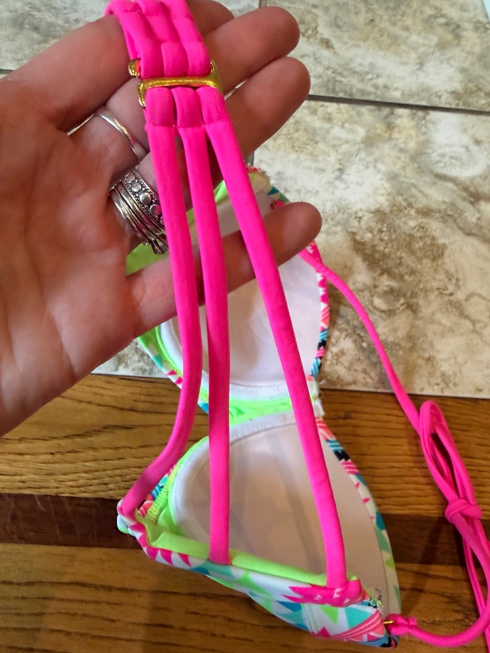 Vibrant Neon Geometric Push-Up Bikini Top - Picture 5 of 9
